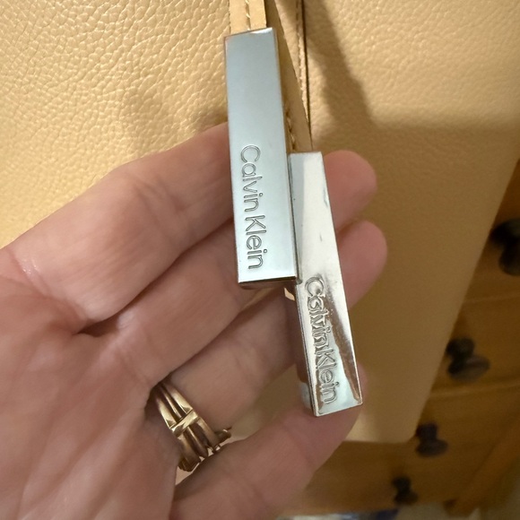 Calvin Klein Tan large Handbag - Picture 4 of 9